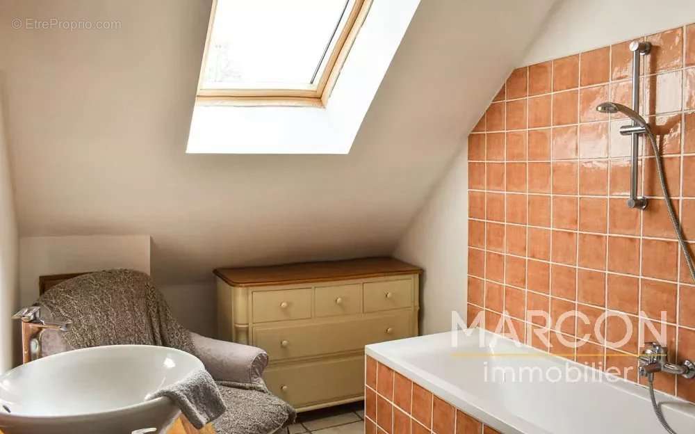 Maison à DUN-LE-PALESTEL