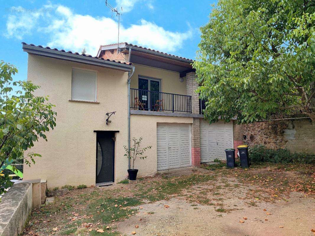 Maison à LES PUJOLS