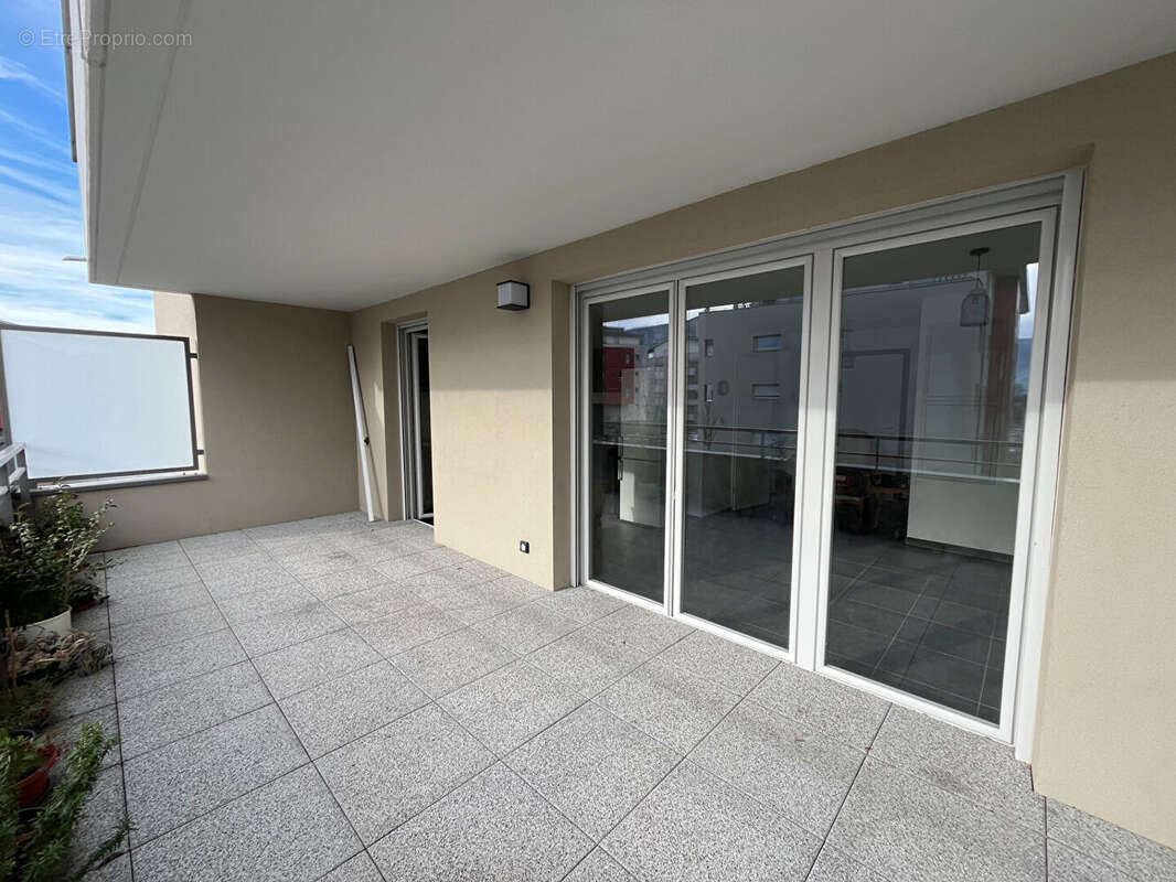 Appartement à MOIRANS