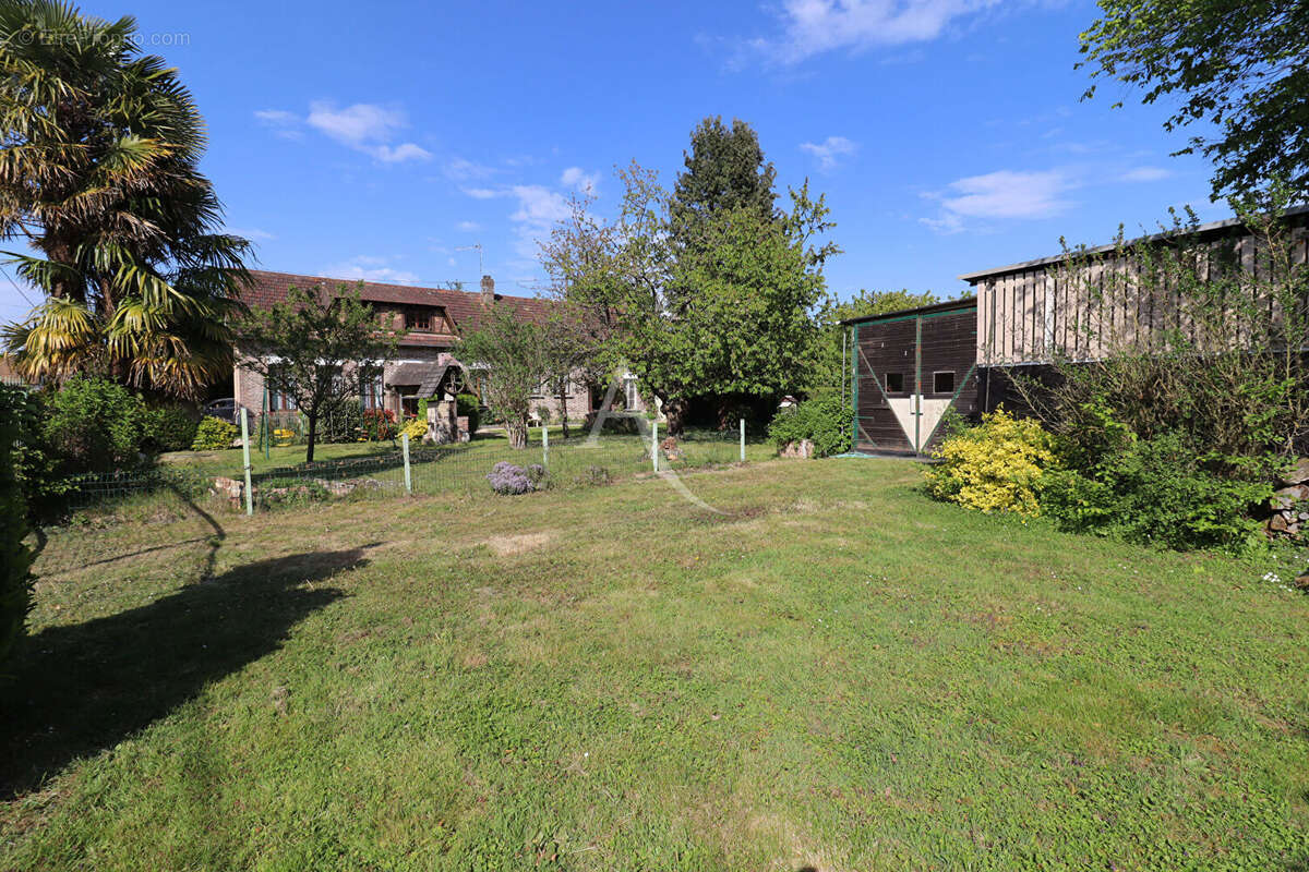 Maison à LA HAYE-MALHERBE