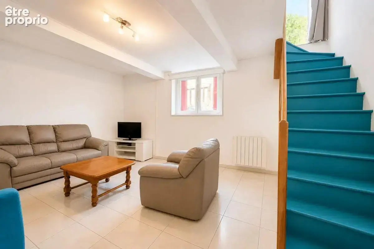 Maison de 4 pièces de 133 m² à Thouars - photo 2