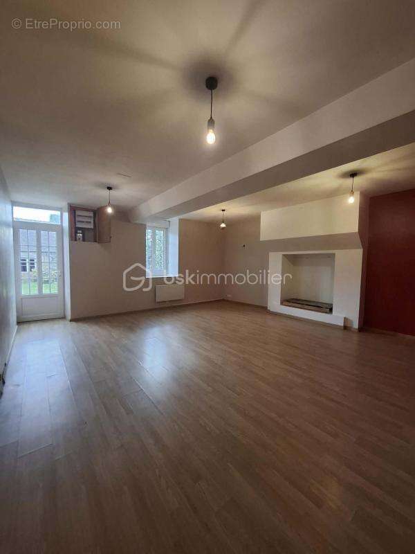 Maison à LA FERTE-MACE