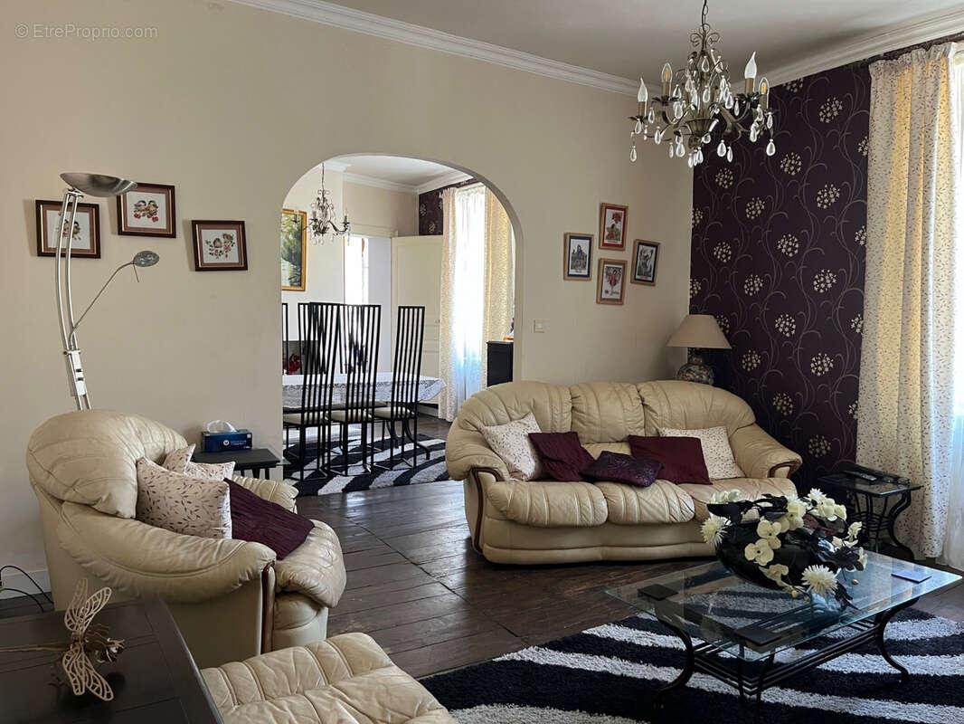 Maison à COUSSAC-BONNEVAL