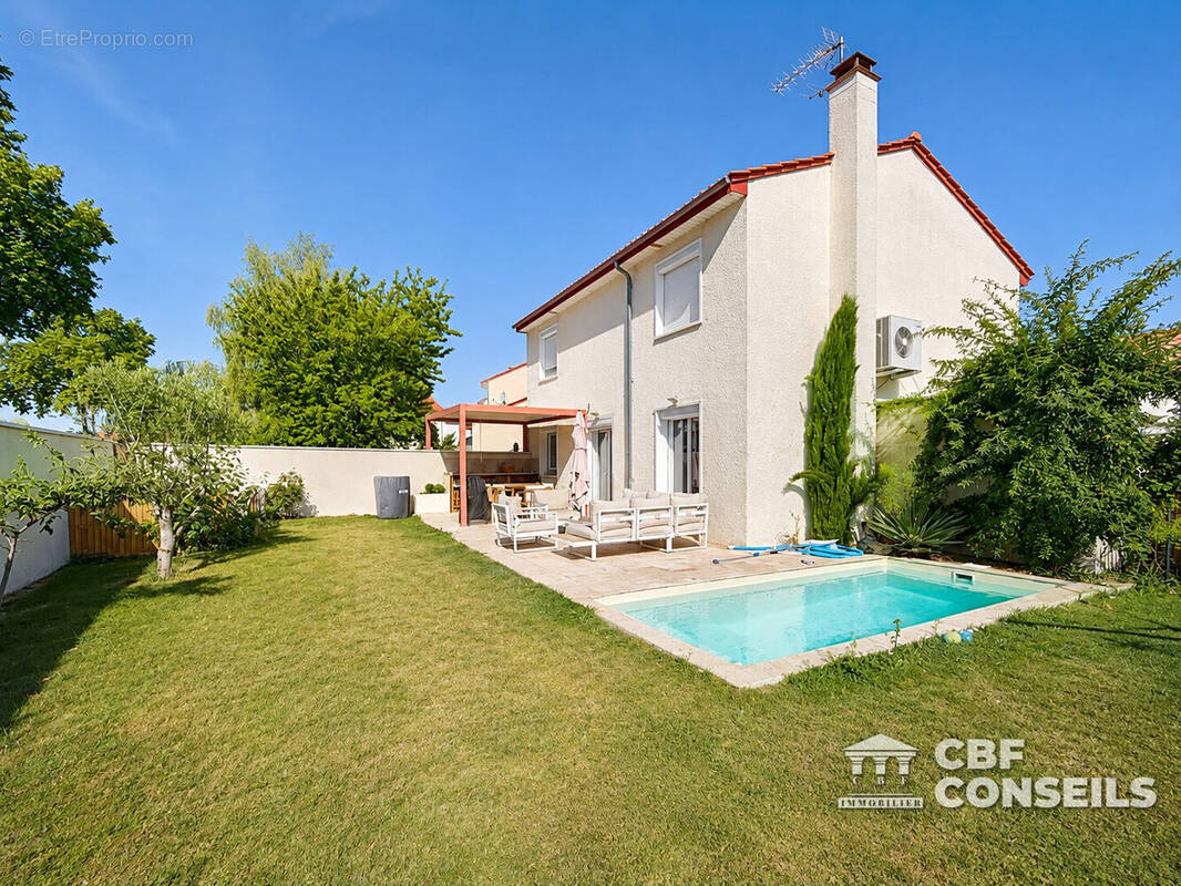 Maison à PONT-DU-CHATEAU