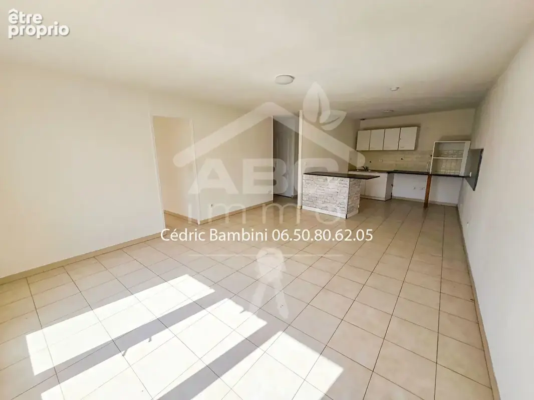 Haut de villa lumineux de 68 m² avec terrasse de 14 m² ? Proche centre-ville de Saint-Maximin - photo 5