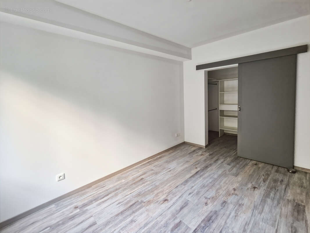 Appartement T3 de 67.4m2 à Auch - vendu libre - photo 5