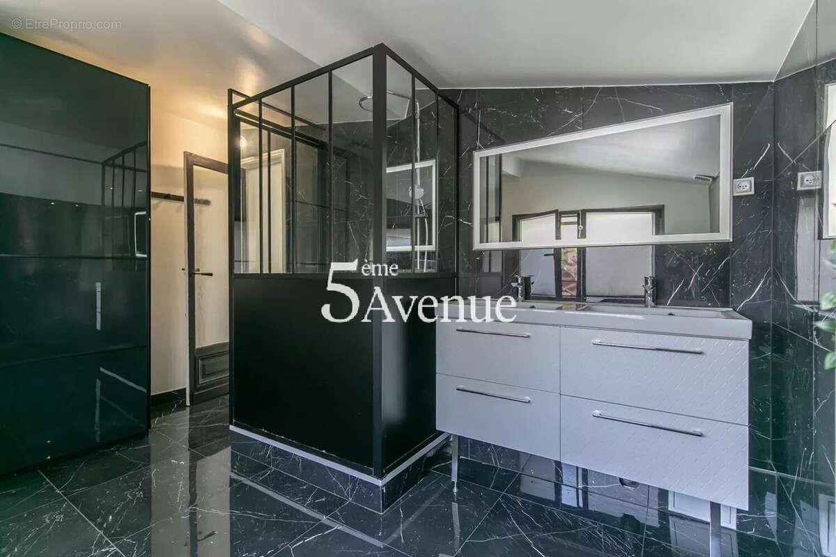 Maison à SAINT-MAUR-DES-FOSSES