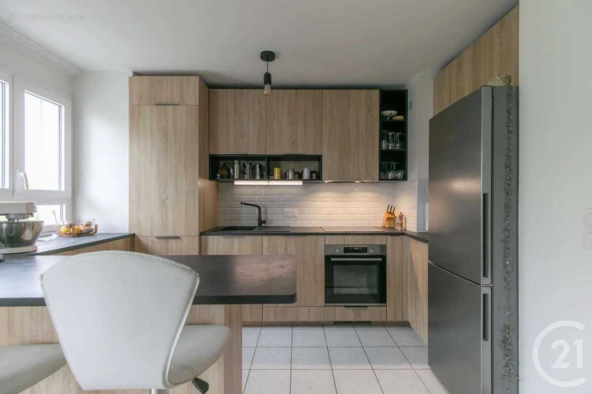 Appartement à SAINT-MAUR-DES-FOSSES