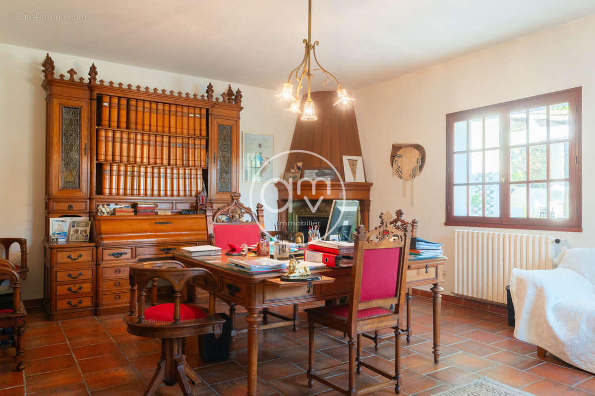 Maison à LA VALETTE-DU-VAR