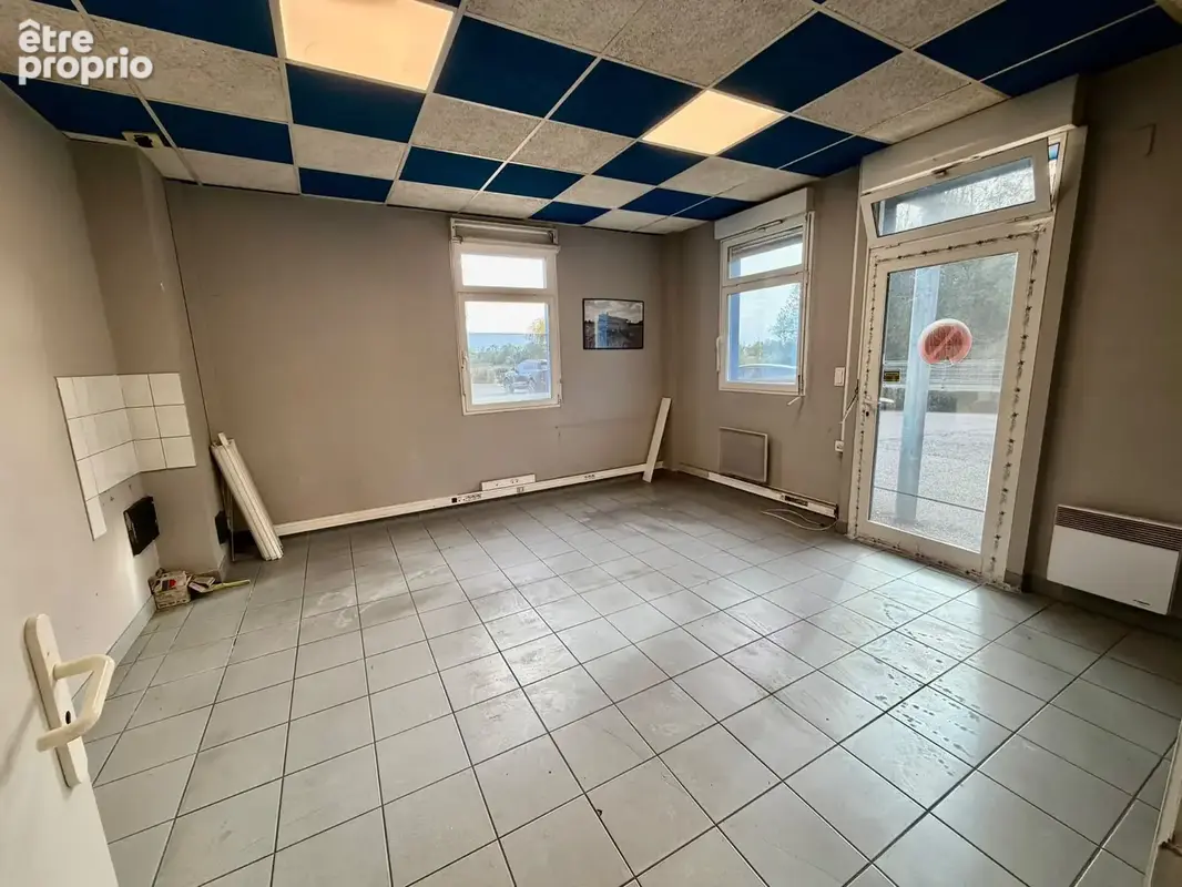 Vente ensemble immobilier industriel de 3 660 m2, sur terrain de 21 181 m2 LURE - photo 27