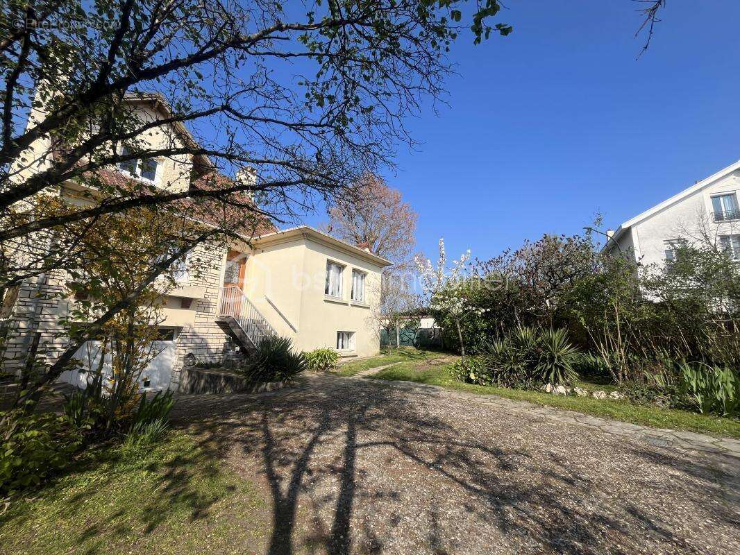 Maison familiale de 150m2 sur un terrain de 930m2 - photo 29