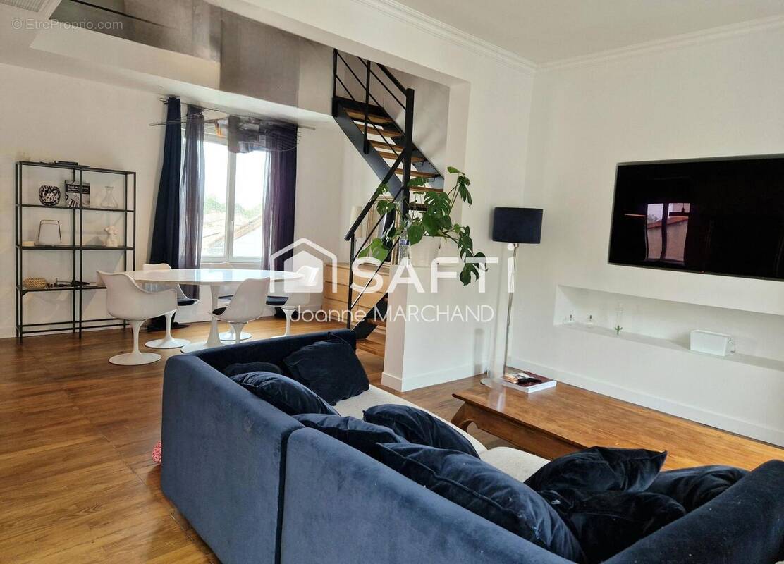 Photo 1 - Appartement à LACROIX-FALGARDE