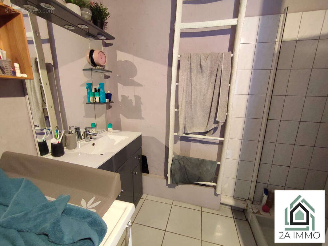 Maison à SAINT-GEORGES-DE-MONS