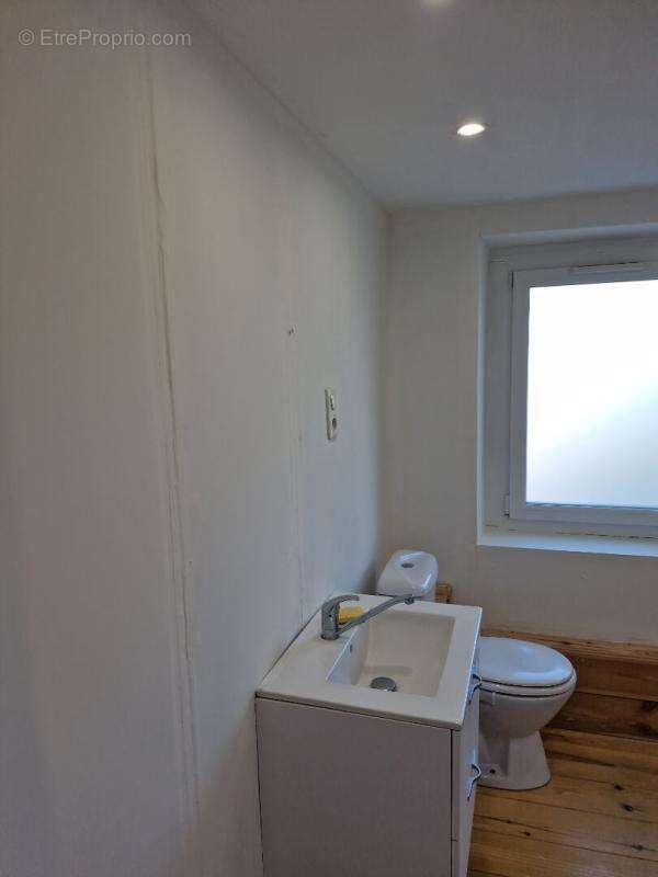 Maison  7 pièce(s) 191 m2  Terrain 475 m² + 5 ares - photo 7