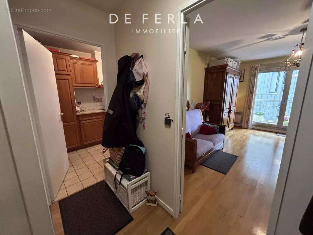 Appartement à PARIS-14E