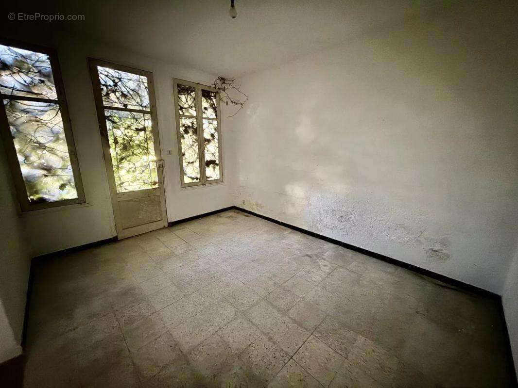 Maison à LE MUY