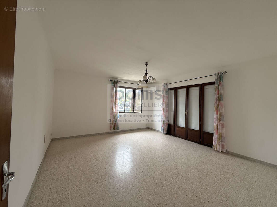 Maison à PRADES-LE-LEZ