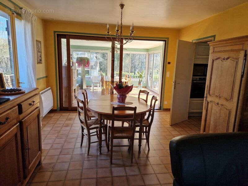 Maison à CUISE-LA-MOTTE