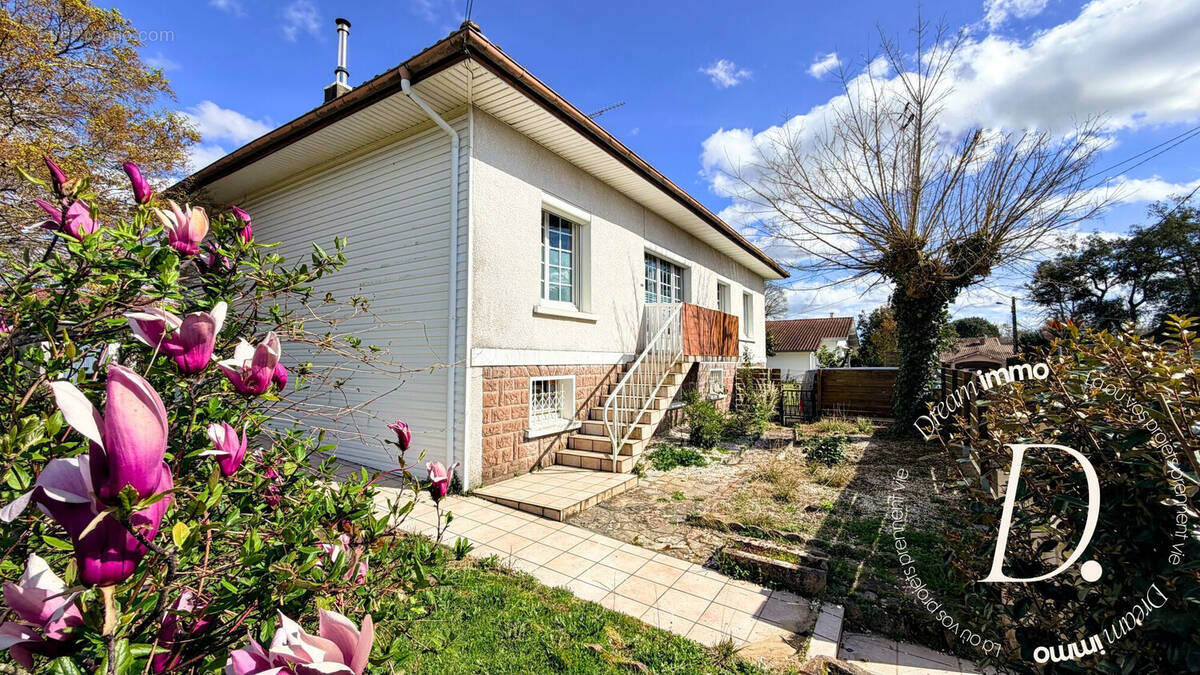 Maison à OEYRELUY