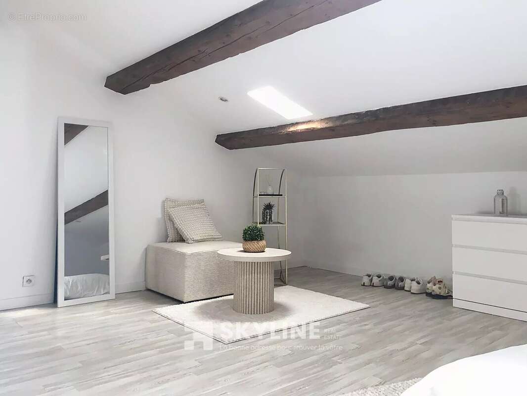 Appartement à MARSEILLE-6E