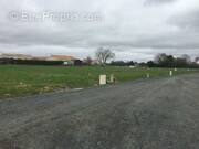 Terrain à CHAILLE-LES-MARAIS