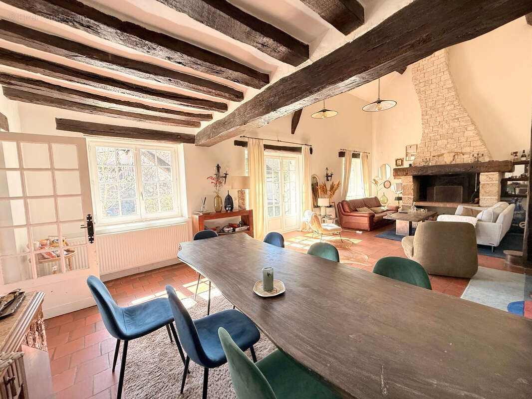 Maison à HOUDAN