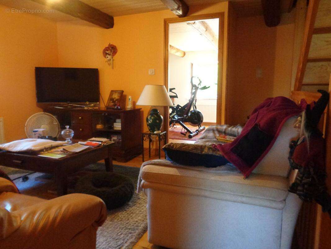 Beurieres (63), maison de 107 m2, 3 chambres sur 419 m2 de terrain - photo 9