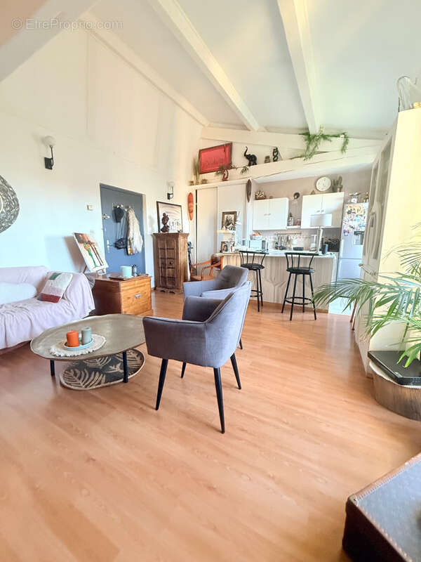 Appartement à MARSEILLE-9E
