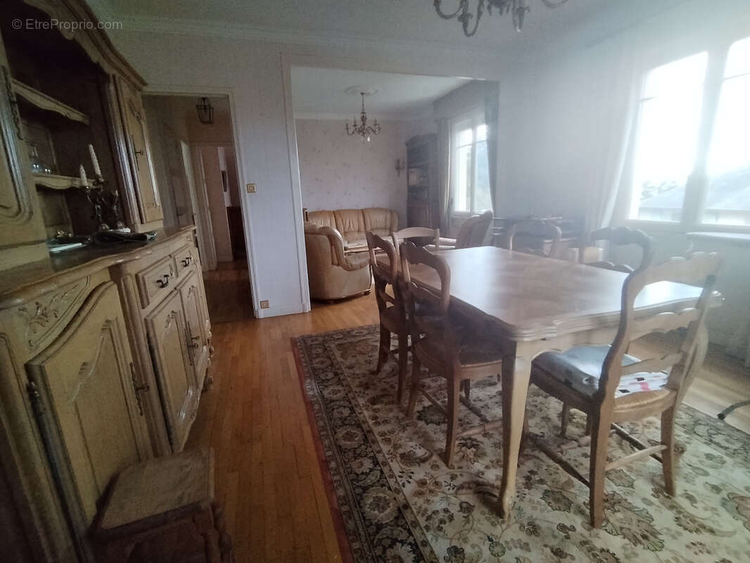 Maison à DONVILLE-LES-BAINS