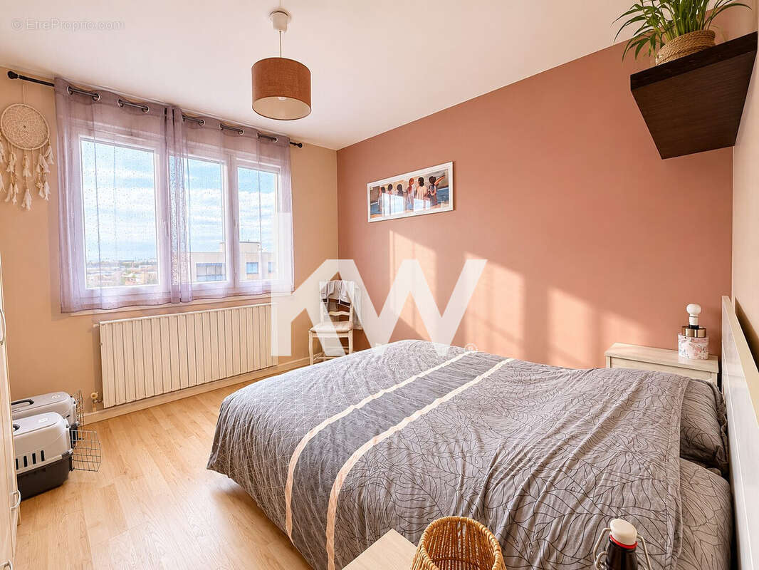 Appartement 59 m² à Saint-Genis-Laval  - photo 3