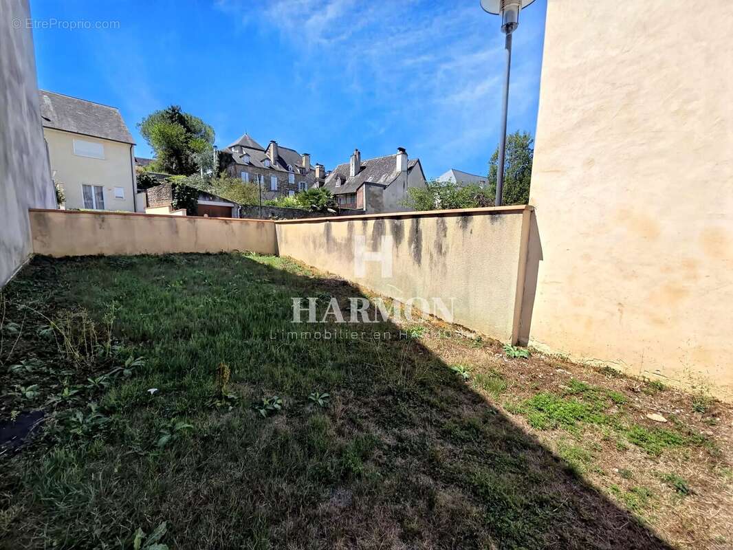 Maison T5 en centre ville d'Oloron - photo 8