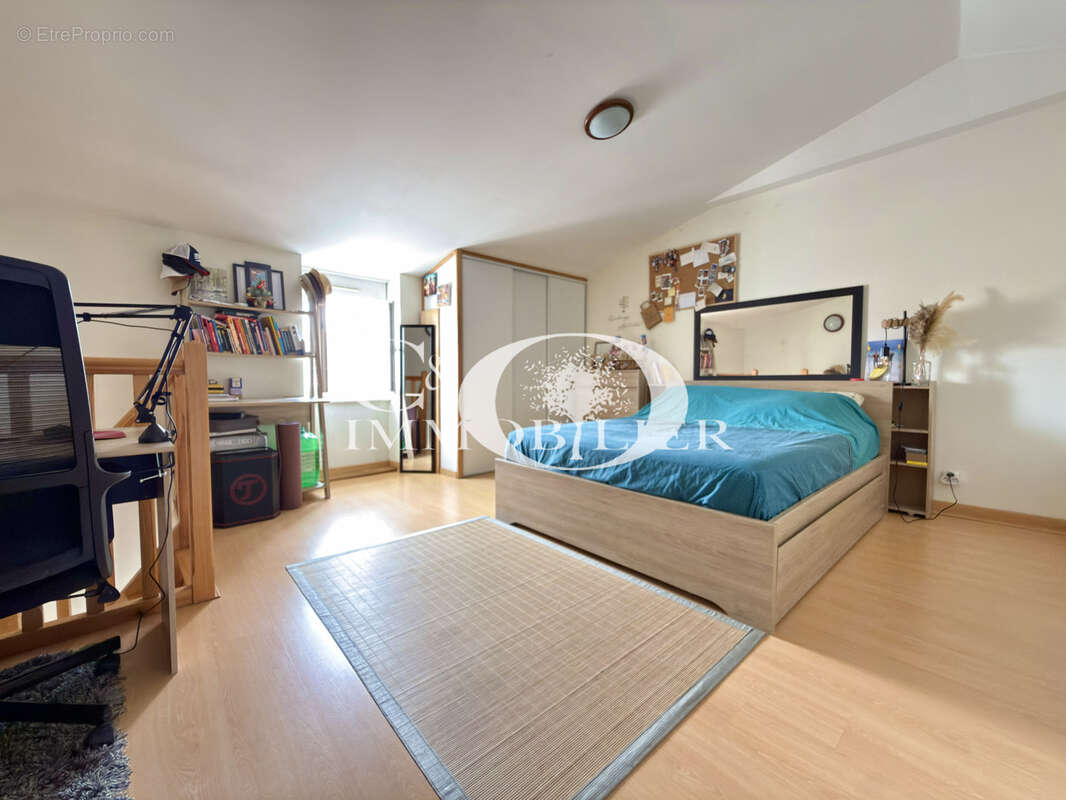  Appartement au coeur du bourg - photo 6