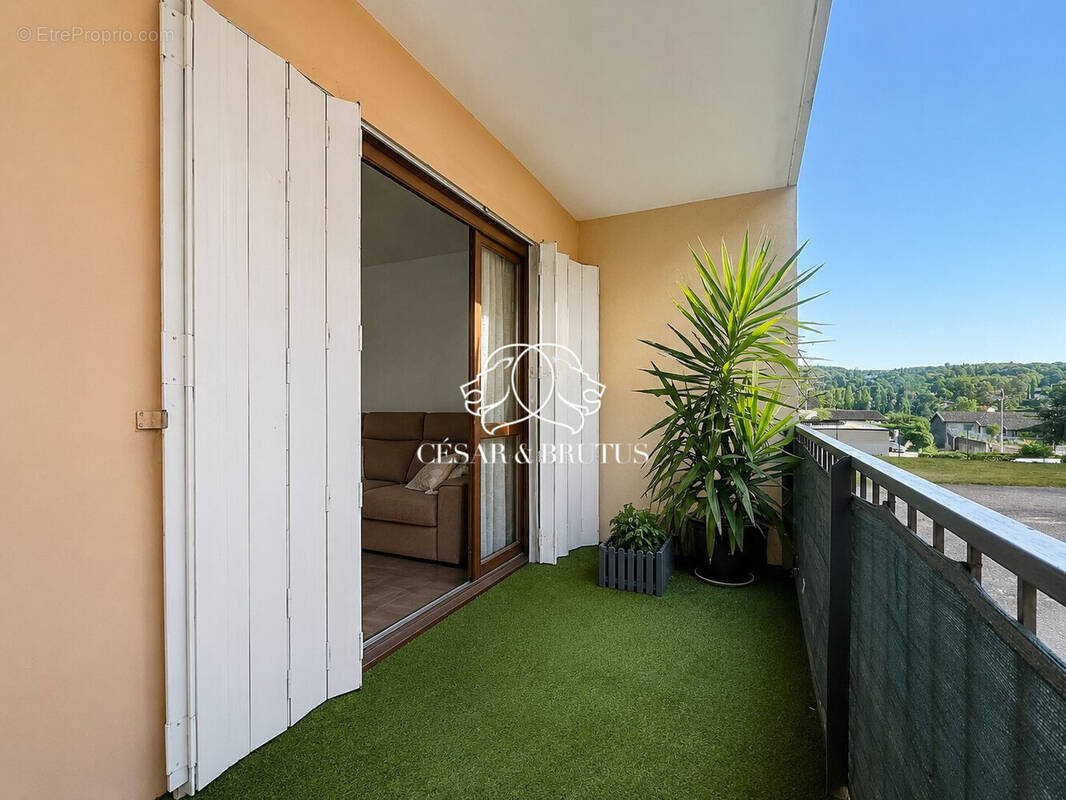 Appartement à PONT-EVEQUE