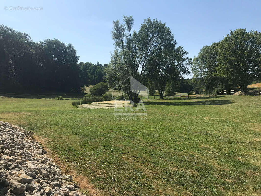 Maison à SAINT-ASTIER