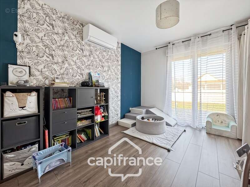 Maison à OUROUX-SUR-SAONE