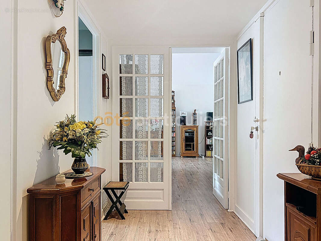 Appartement à SAINT-MAUR-DES-FOSSES