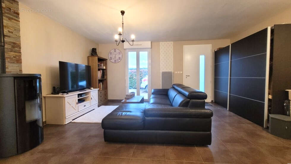 Maison à GARCELLES-SECQUEVILLE