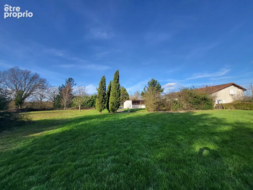 Magnifique bâtisse de 272 m² sur 1.2 hectares de terrain clos - photo 4