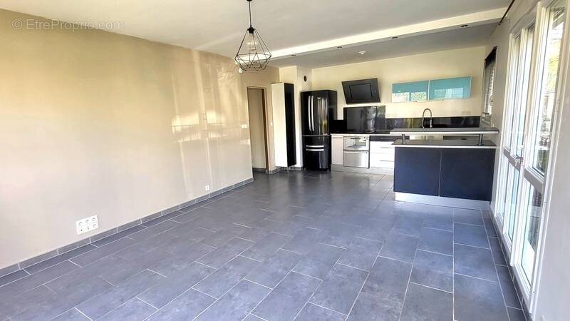 Appartement à YERRES