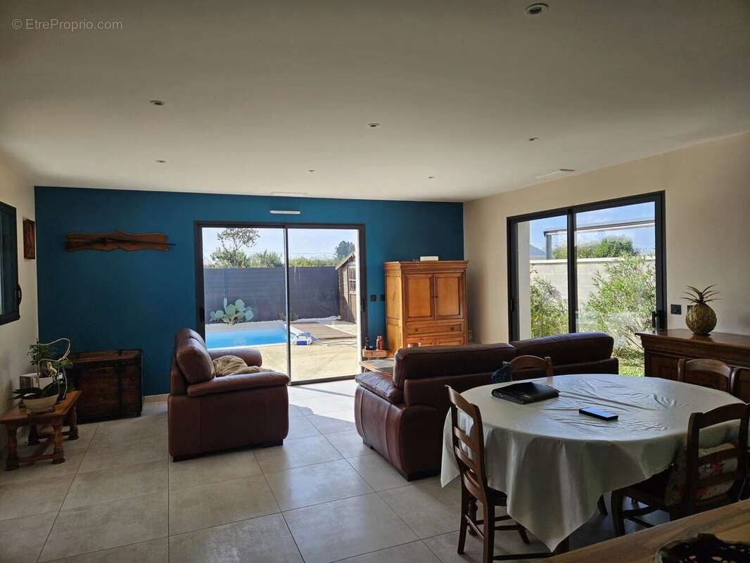 Maison à SAINT-JEAN-DE-LIVERSAY