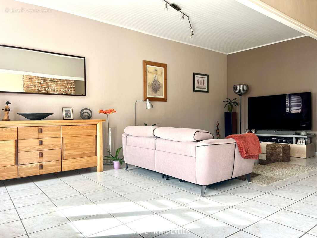 Maison à NOYAL-CHATILLON-SUR-SEICHE