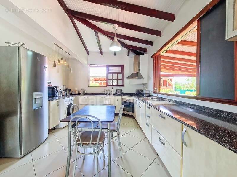 Maison à CAPESTERRE-BELLE-EAU