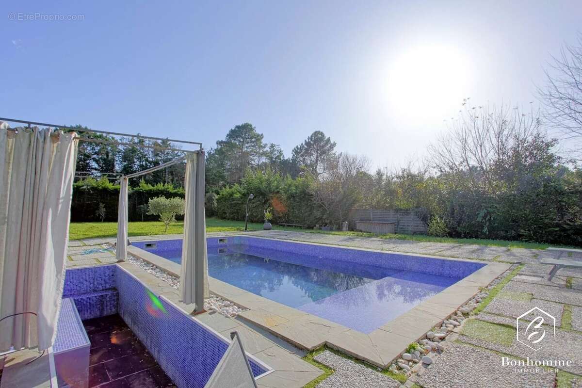 Maison à SAINT-SELVE