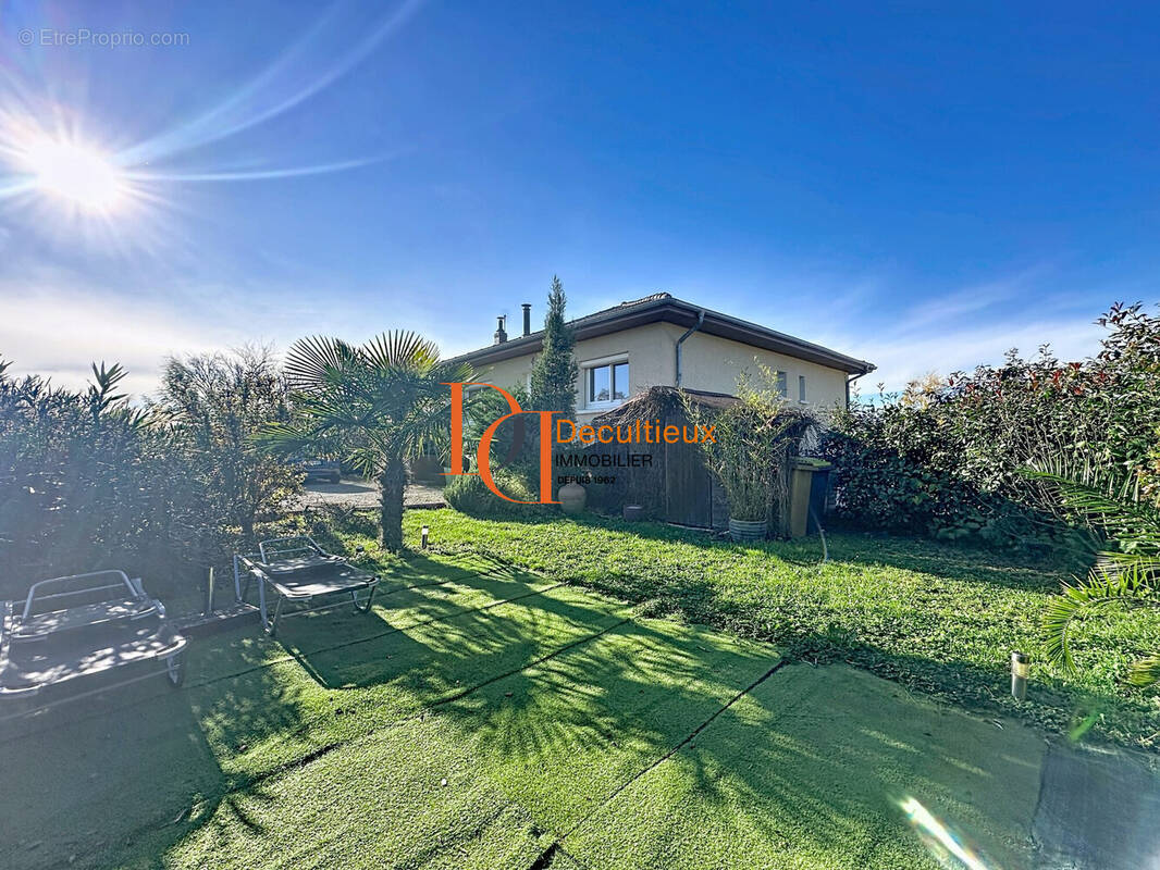 Maison à CHAZAY-D&#039;AZERGUES