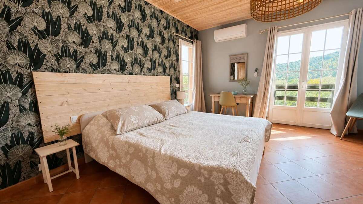 Maison de 259 m² avec piscine et chalet à Cognocoli-Monticchi - photo 15
