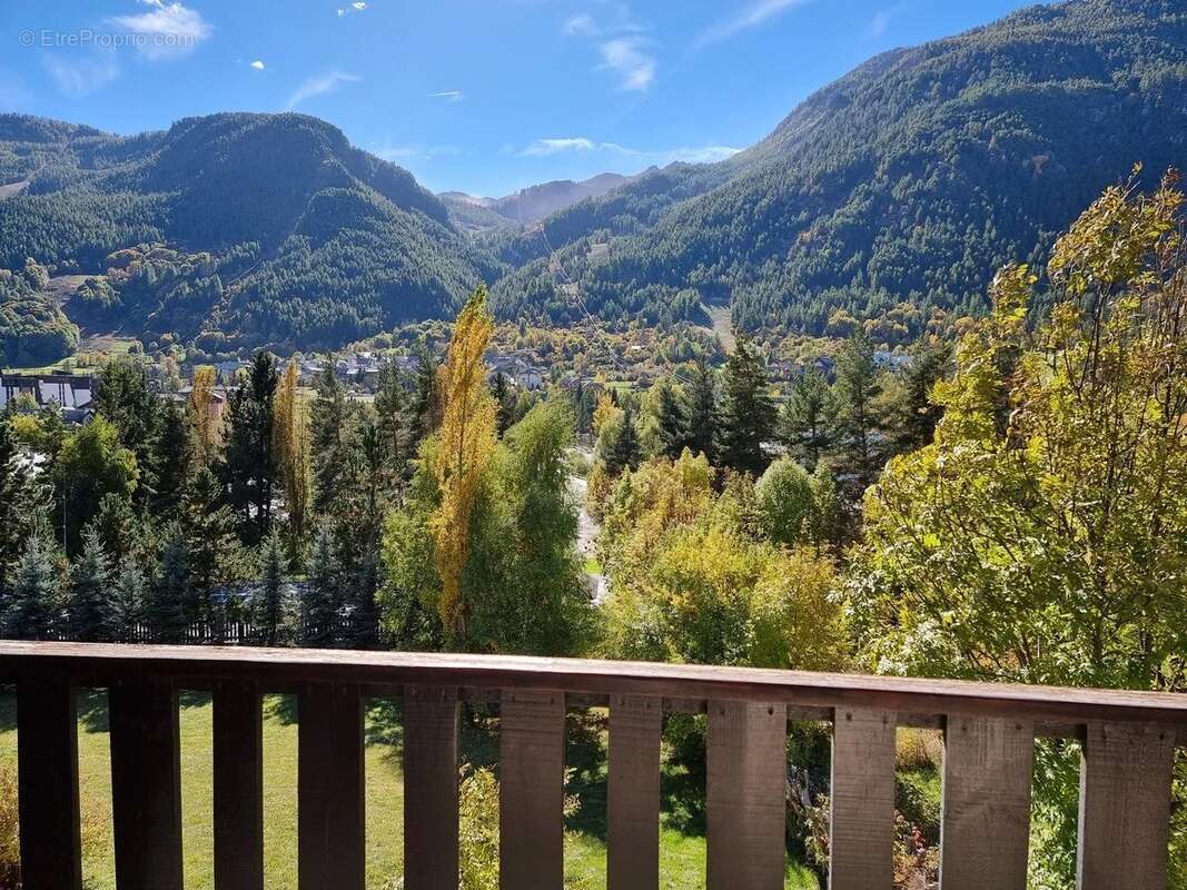 Appartement à LA SALLE-LES-ALPES