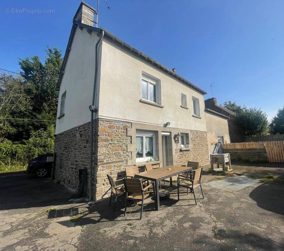 Maison à DOL-DE-BRETAGNE