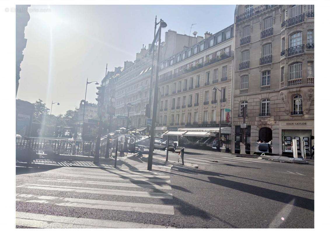 Commerce à PARIS-16E