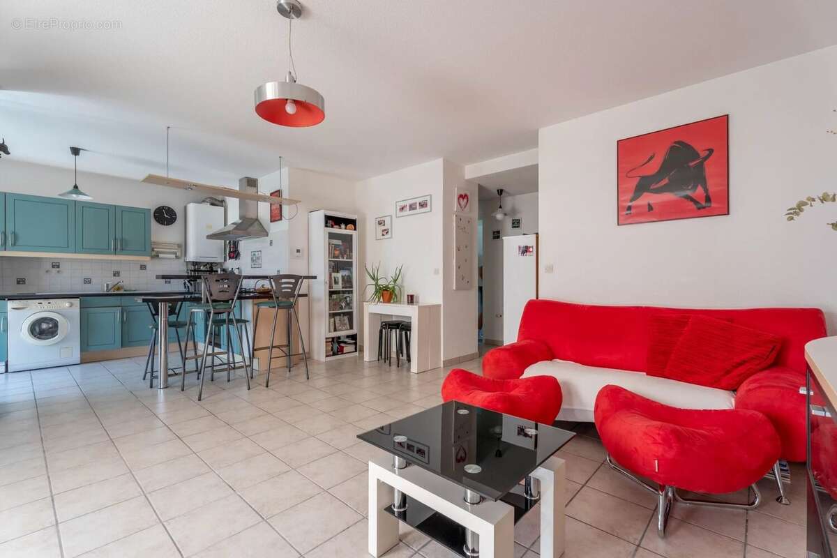 Appartement T3 avec une grande terrasse - photo 5