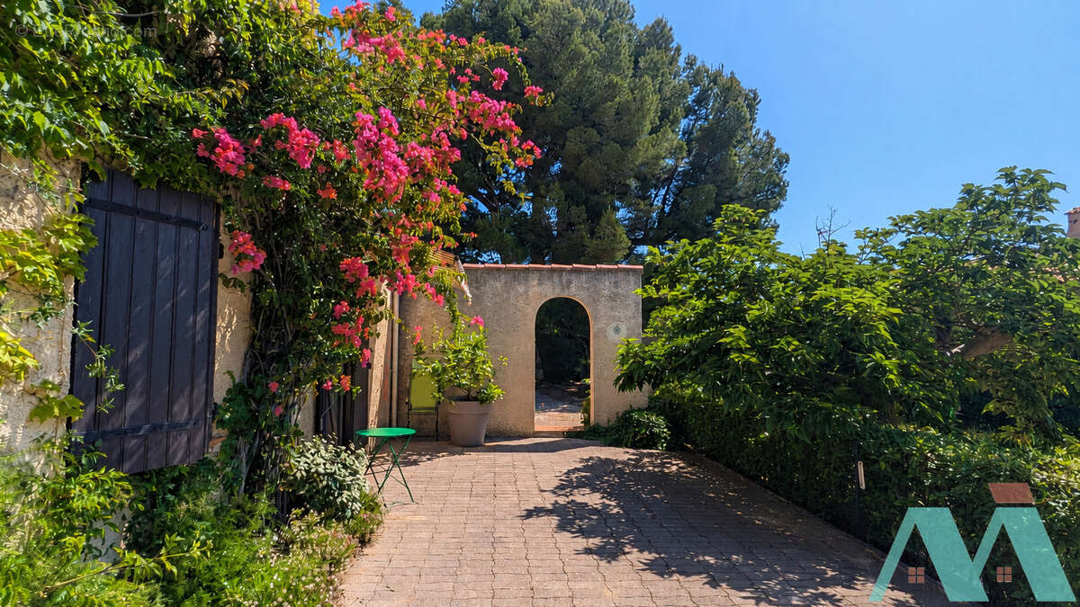 Maison à LA CADIERE-D'AZUR
